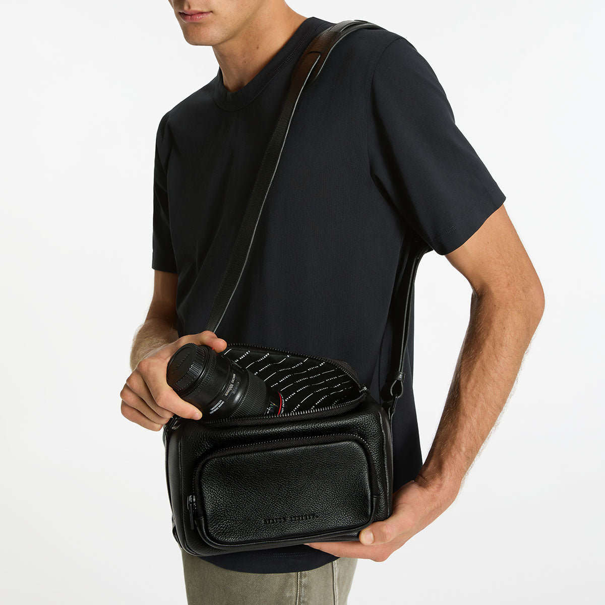 camera travel crossbody bag men K&F CONCEPT Small for Photographer, Camera Sling bag for DSLR/SLR/Mirrorless Camera, Compact Camera Case for and Women and adjustable shoulder strap Canvas Camera Bag for Men