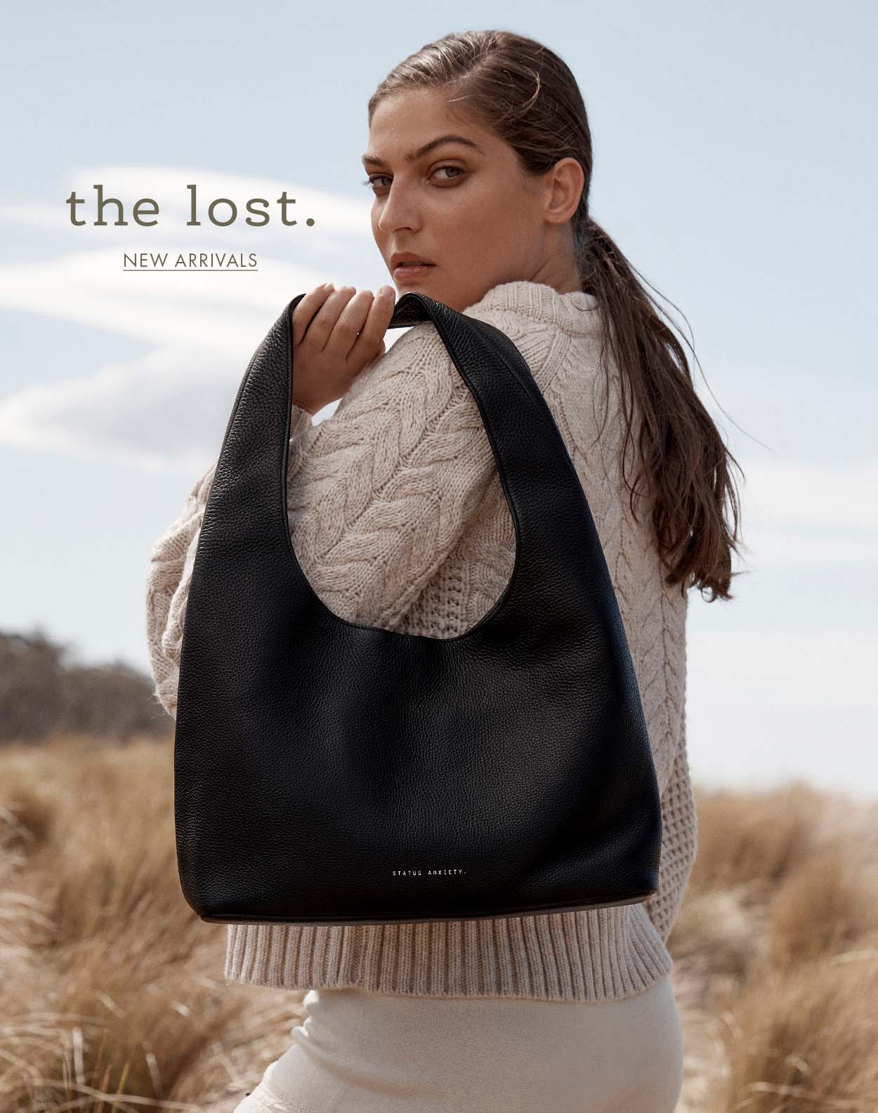 027052● STATUS ANXIETY MILDRED CLUTCH Pop of colour ⁠ ⁠ [ The Lost Bag - Rouge ]⁠ ⁠ #thelost