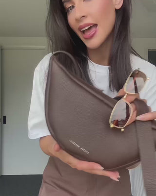 Glued-To-You-Bag-Cocoa-Video-3
