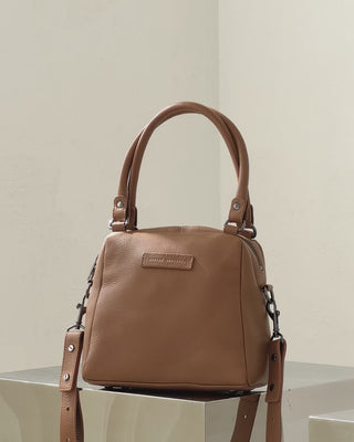 Mini-Mountains-Camel-Bag-Video-2