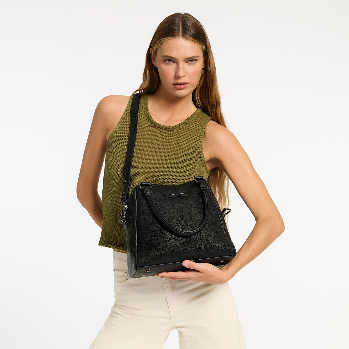 Last Mountains Women's Black Leather Handbag | Status Anxiety®