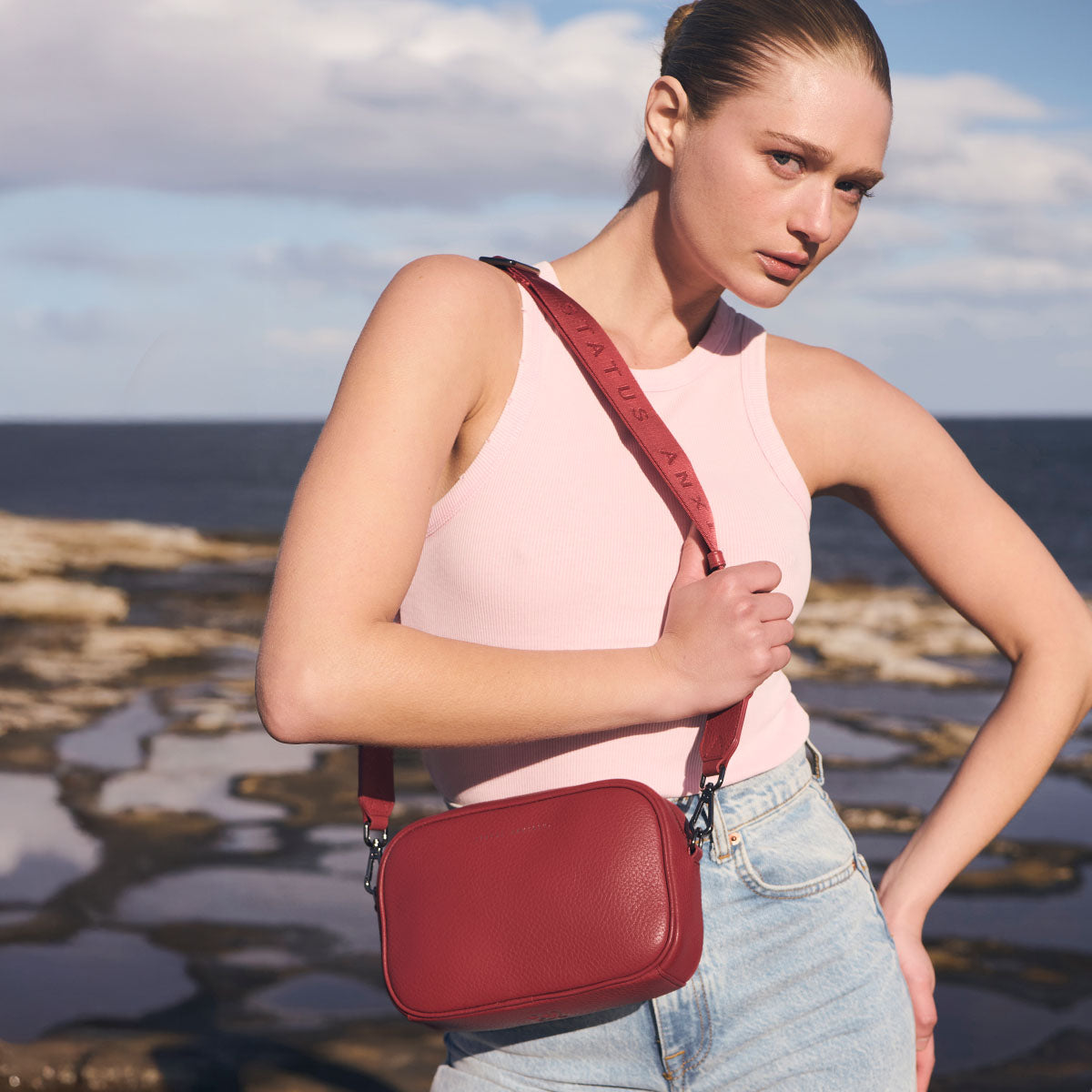 Status Anxiety Plunder With Webbed Strap Rouge
