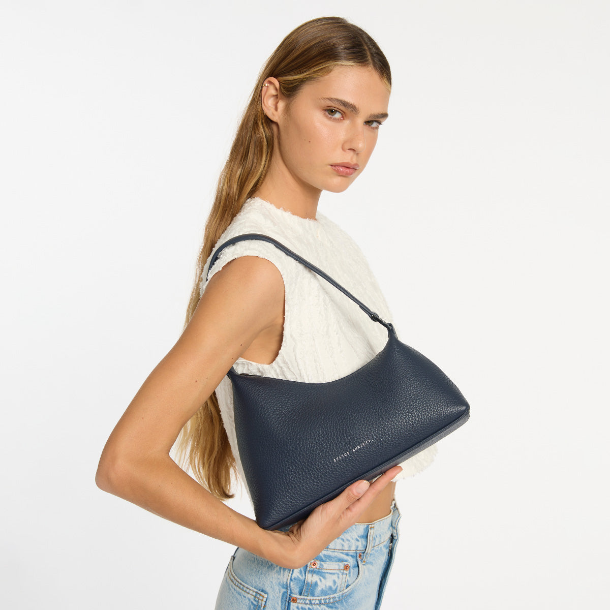 Reverie Women's Leather Shoulder Bag | Status Anxiety