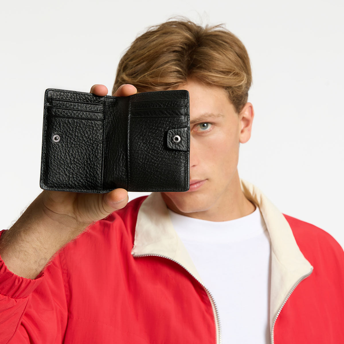 コンパクトウォレット レザー　キャットアイスタッズ Easy Does It Women's Black Leather Wallet | Status Anxiety®