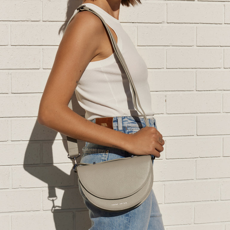 Status Anxiety All Nighter Women's Leather Crossbody Bag Light Grey