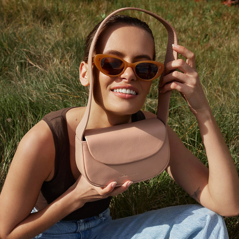 Status Anxiety One of these days Women's Leather Bag Dusty Pink