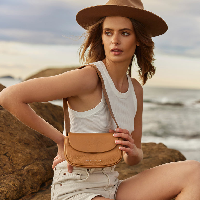 Status Anxiety One of these days Women's Leather Bag Tan