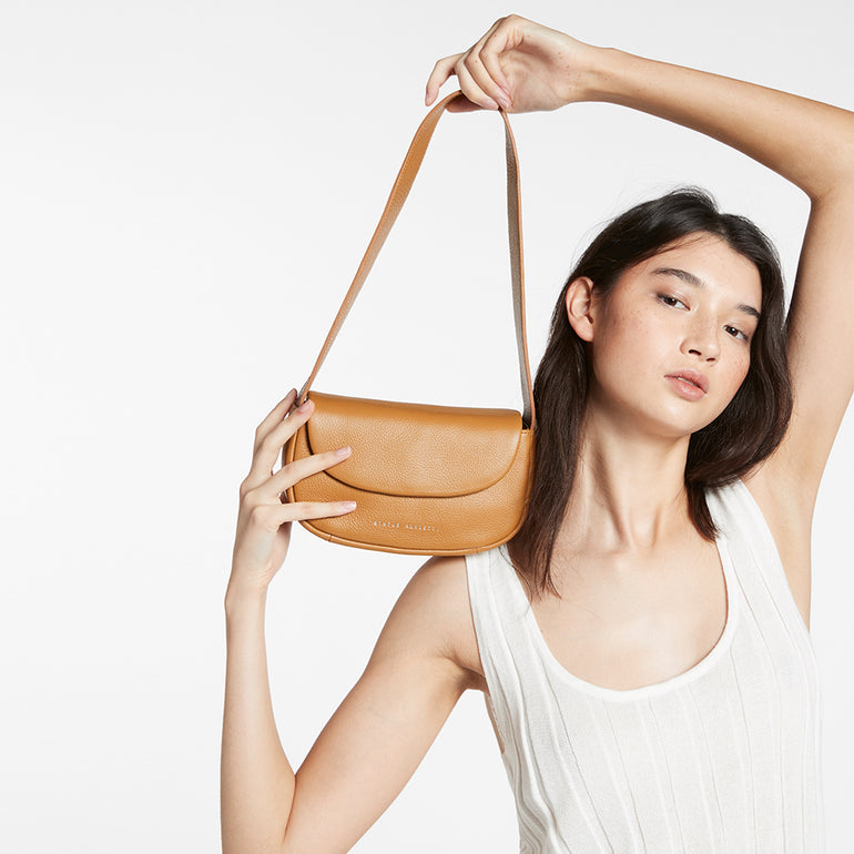 Status Anxiety One of these days Women's Leather Bag Tan