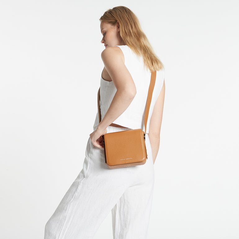 Status Anxiety Want to Believe Women's Leather Crossbody Bag Tan