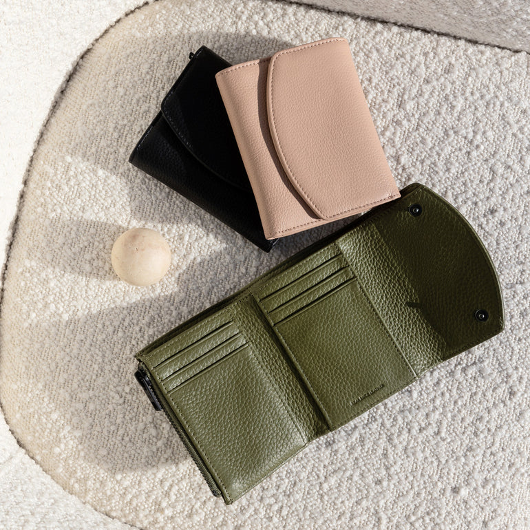 Status Anxiety Lucky Sometimes Women's Leather Wallet Khaki