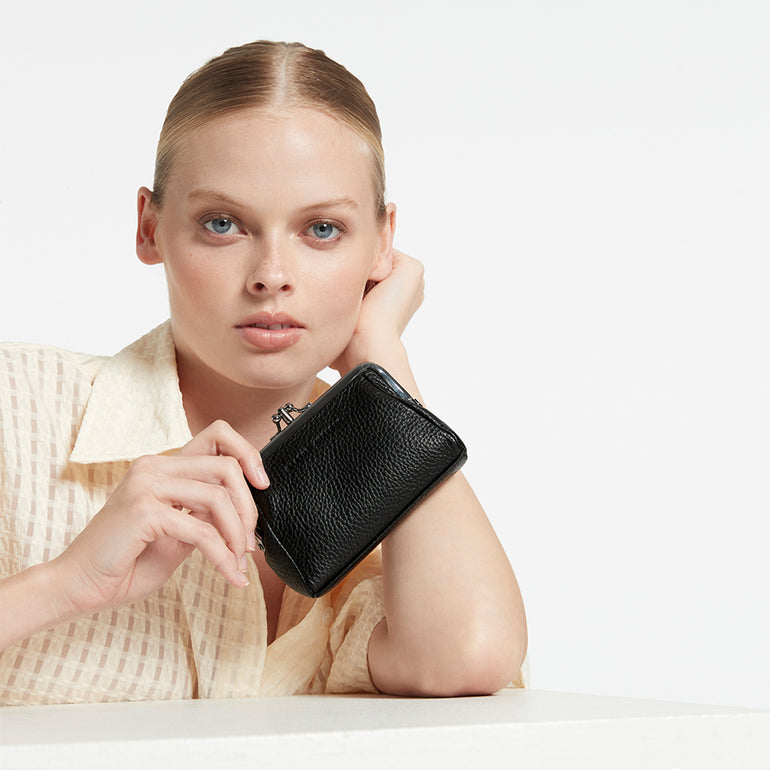 Status Anxiety Women's Leather Wallet Volatile Black